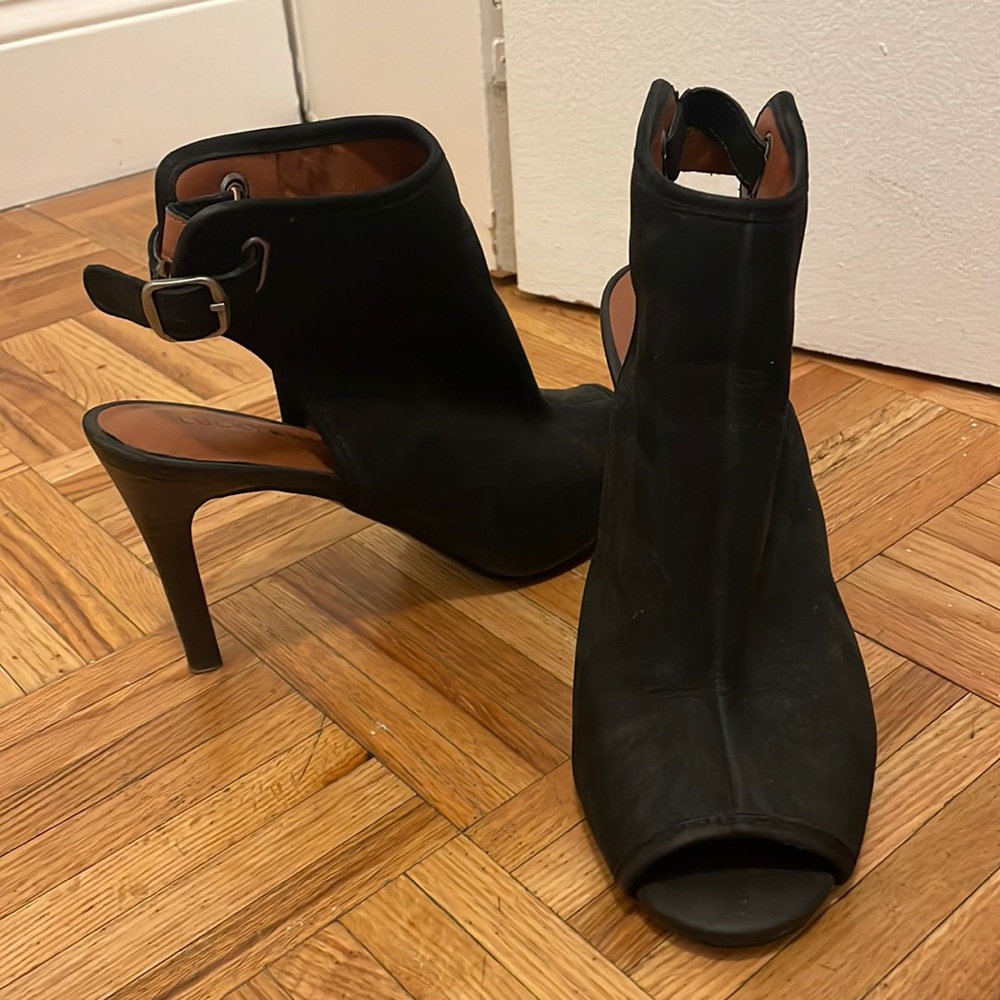 WORN TWICE LUCKY BRAND PEEP TOE HEELS SIZE 8